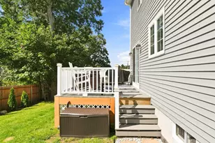 60 Avery St, New Bedford, MA 02745 - Photo 6