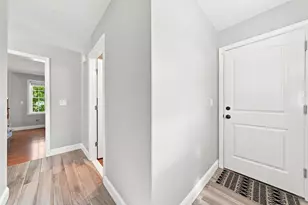 60 Avery St, New Bedford, MA 02745 - Photo 30