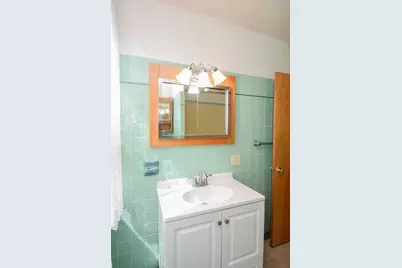 38 Pleasant St, Ware, MA 01082 - Photo 32