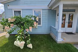 38 Pleasant St, Ware, MA 01082 - Photo 10