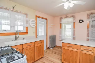 38 Pleasant St, Ware, MA 01082 - Photo 20