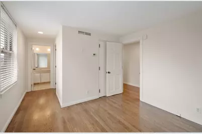 2 Commonwealth #8G, Boston, MA 02116 - Photo 32