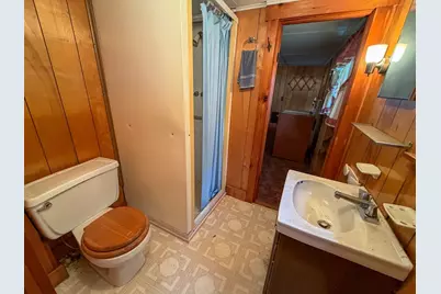 1386 Pleasant St, Athol, MA 01331 - Photo 14