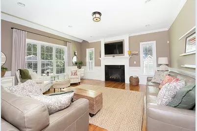 32 Sewall St, Shrewsbury, MA 01545 - Photo 10