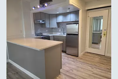 70 Southbridge St #811, Worcester, MA 01608 - Photo 2