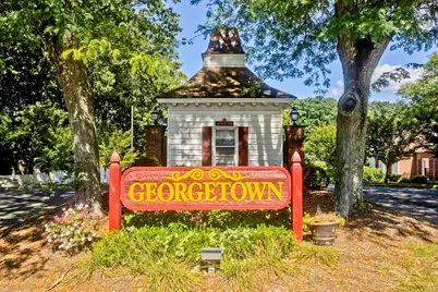 40 Yorktown Dr #D, Springfield, MA 01108 - Photo 2
