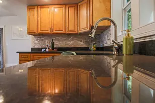4 Longfellow Rd, Worcester, MA 01602 - Photo 18