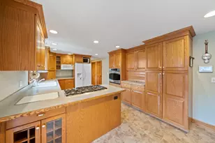 20 Bonney Ln, Dedham, MA 02026 - Photo 4