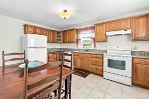 5 Brewster St, New Bedford, MA 02745 - Photo 10