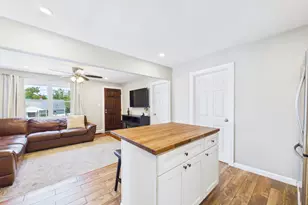 38 Little Neck Ave, Swansea, MA 02777 - Photo 12