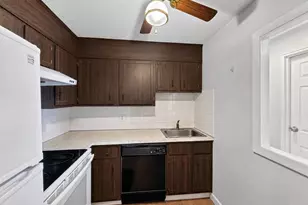 100 Grandview Ave, Quincy, MA 02170 - Photo 14