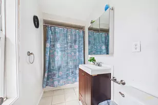 185 Covel St, Fall River, MA 02723 - Photo 16