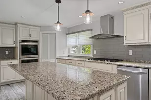 270 Moreland St, Worcester, MA 01609 - Photo 8