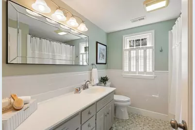 24 Edgemere Rd, Lynnfield, MA 01940 - Photo 30