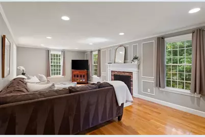 24 Edgemere Rd, Lynnfield, MA 01940 - Photo 10