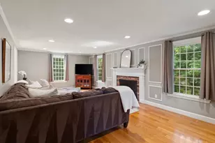 24 Edgemere Rd, Lynnfield, MA 01940 - Photo 10