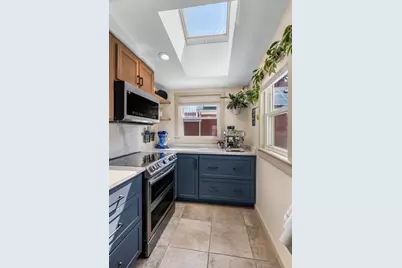 32 Crescent Ave, Beverly, MA 01915 - Photo 6