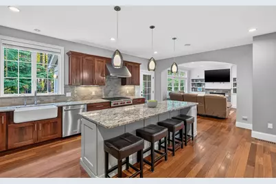 9 Old Farm Circle, Wayland, MA 01778 - Photo 2