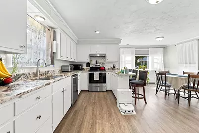 12 Waverly St, Taunton, MA 02780 - Photo 10