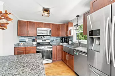 33 Buena Vista Ave, Salem, MA 01970 - Photo 8
