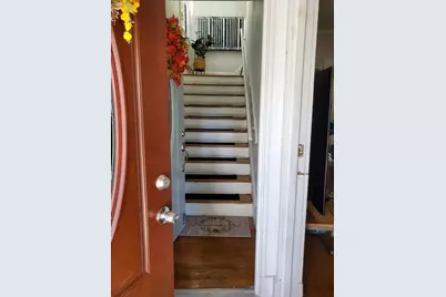 25 Kimberly Ave, Springfield, MA 01108 - Photo 4
