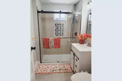 25 Kimberly Ave, Springfield, MA 01108 - Photo 20