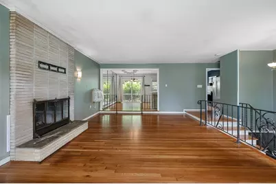 36 Roman Dr, Shrewsbury, MA 01545 - Photo 4