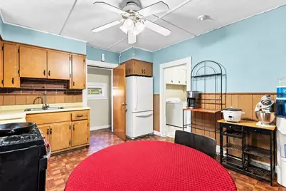 257 Austin St, New Bedford, MA 02740 - Photo 8