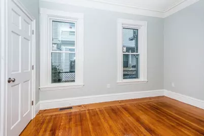 52 Hartford St, Boston, MA 02125 - Photo 10