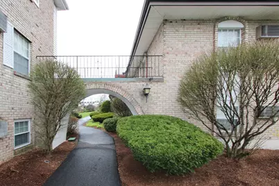 16 Williamsburg #12, Shrewsbury, MA 01545 - Photo 2