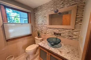 192 Ambrose St, Springfield, MA 01109 - Photo 32