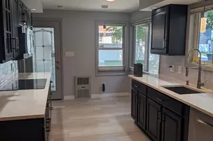 192 Ambrose St, Springfield, MA 01109 - Photo 4