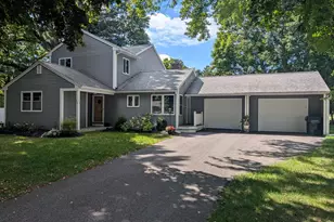 192 Ambrose St, Springfield, MA 01109 - Photo 1