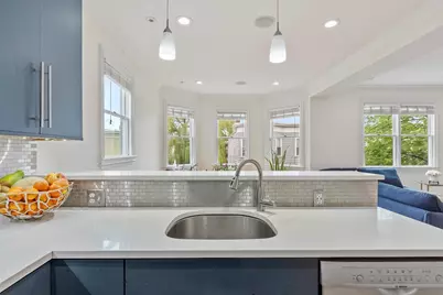 15 Howell St #3, Boston, MA 02125 - Photo 12