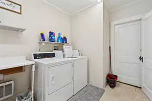 101 Greaton Rd, Boston, MA 02132 - Photo 28