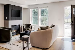 272 E Eagle, Boston, MA 02128 - Photo 16