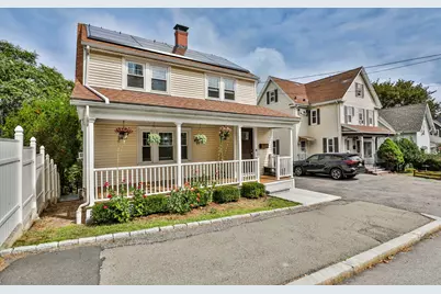56 Rutland St, Malden, MA 02148 - Photo 2