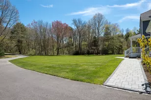 11 Walnut St, Freetown, MA 02702 - Photo 6