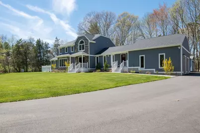 11 Walnut St, Freetown, MA 02702 - Photo 2