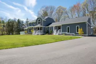 11 Walnut St, Freetown, MA 02702 - Photo 2