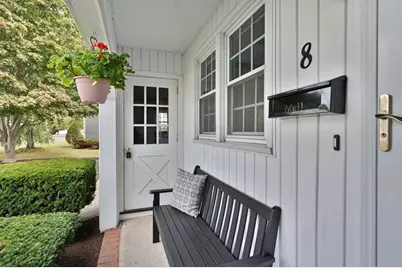8 Irving St, Danvers, MA 01923 - Photo 4