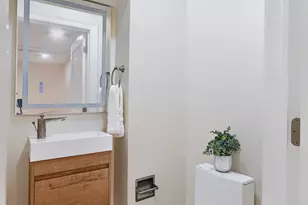19 Charnock St, Beverly, MA 01915 - Photo 18