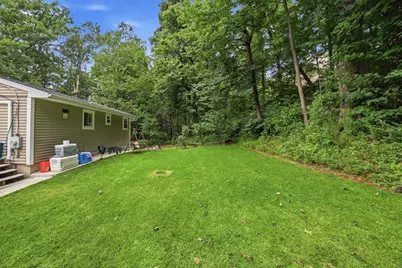 48 Sorrento St, Worcester, MA 01602 - Photo 4