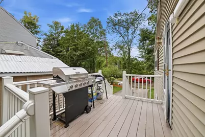 48 Sorrento St, Worcester, MA 01602 - Photo 6