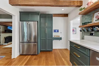 81 Hobart St, Hingham, MA 02043 - Photo 8