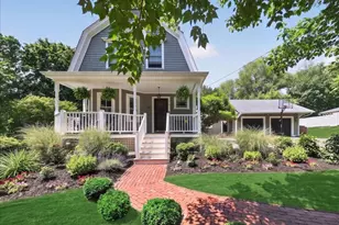81 Hobart St, Hingham, MA 02043 - Photo 1