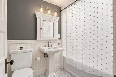 81 Hobart St, Hingham, MA 02043 - Photo 22