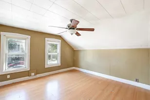 309 Cottage St, New Bedford, MA 02740 - Photo 12