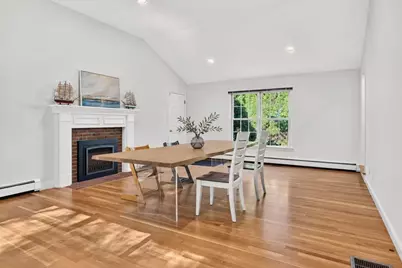 76 McLean St, Wellesley, MA 02481 - Photo 6
