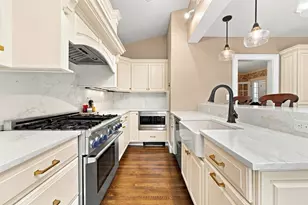 6 Geneva Rd, Melrose, MA 02176 - Photo 8